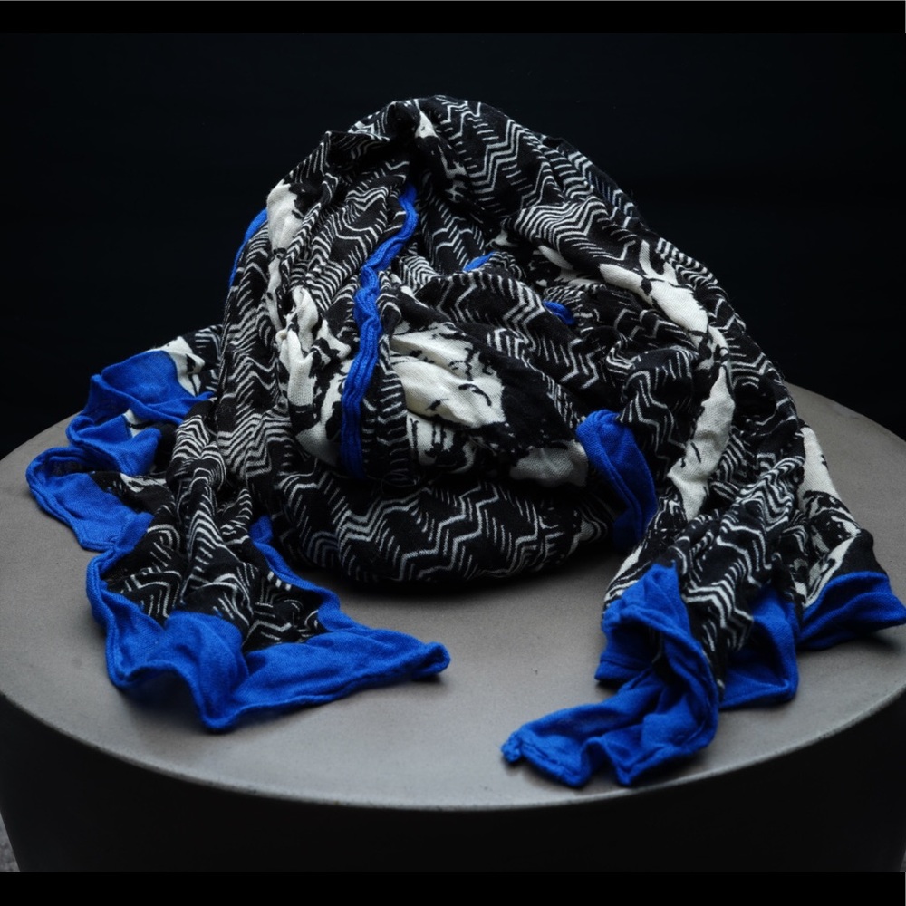 Light scarf